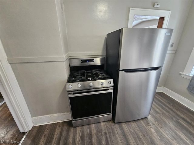 414 E 146th Street 1, Cleveland, OH 44110