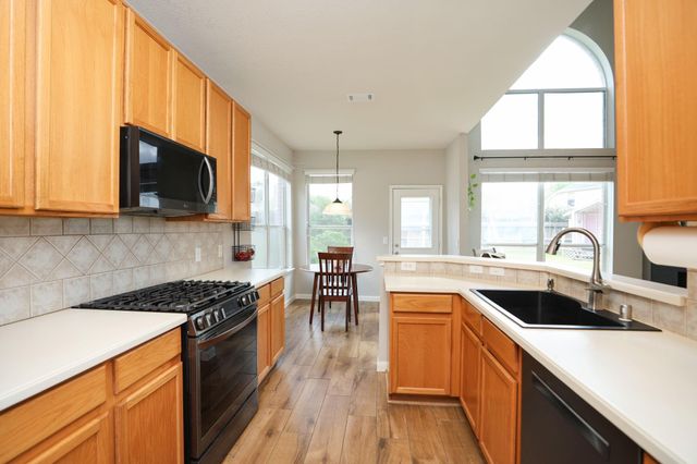 10330 Sablebrook Lane, Houston, TX 77095