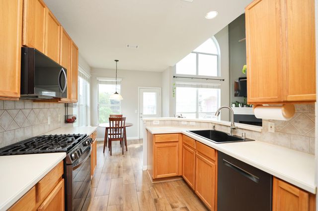 10330 Sablebrook Lane, Houston, TX 77095