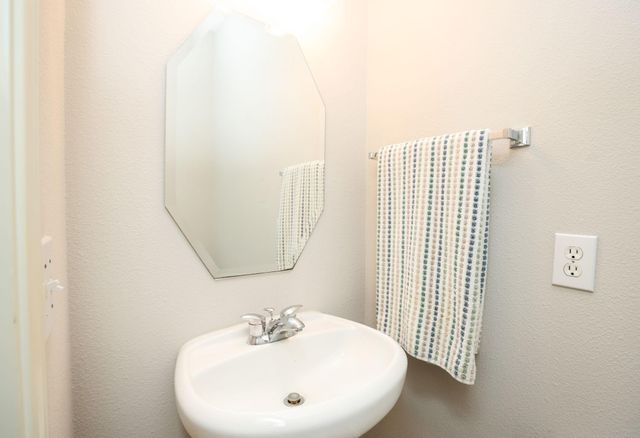 10330 Sablebrook Lane, Houston, TX 77095