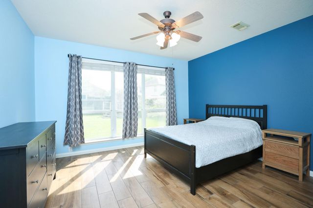 10330 Sablebrook Lane, Houston, TX 77095