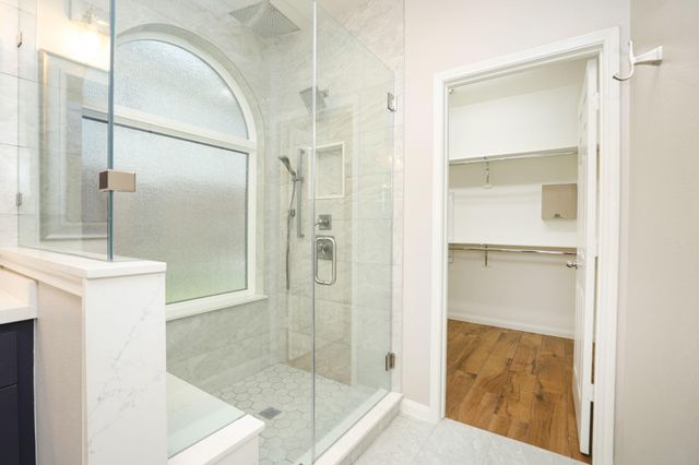 10330 Sablebrook Lane, Houston, TX 77095