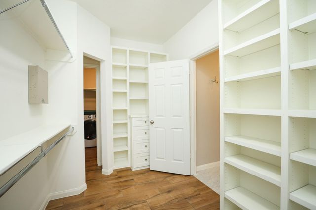 10330 Sablebrook Lane, Houston, TX 77095