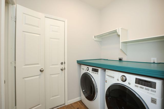 10330 Sablebrook Lane, Houston, TX 77095