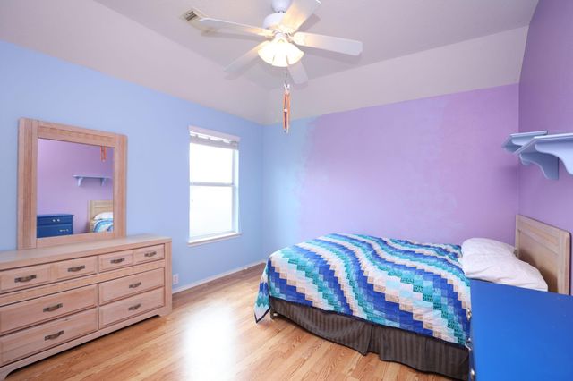 10330 Sablebrook Lane, Houston, TX 77095