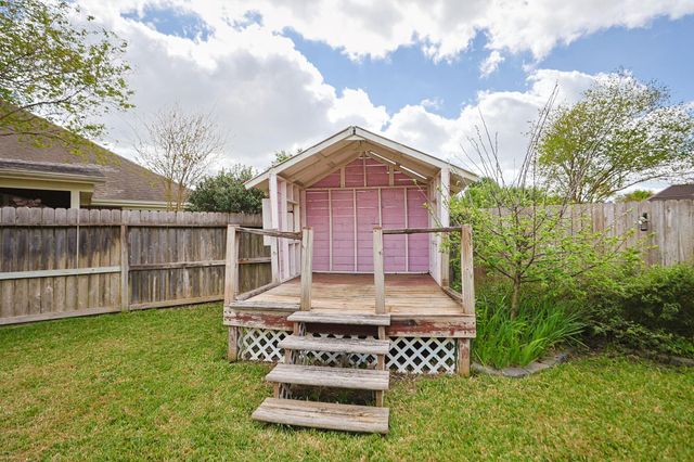 10330 Sablebrook Lane, Houston, TX 77095