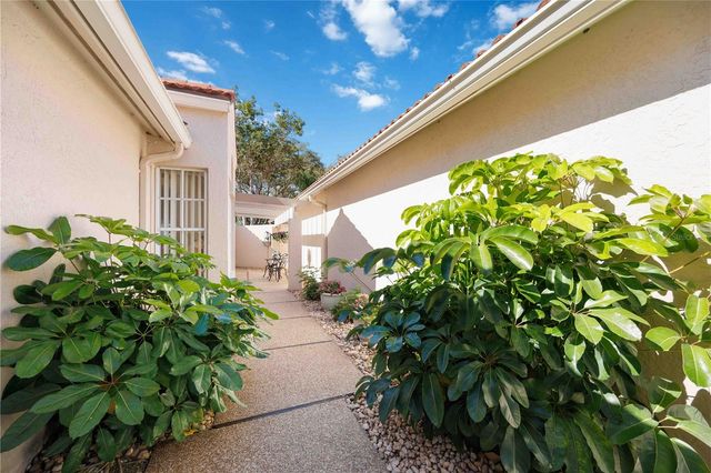 4076 LYNDHURST COURT, Sarasota, FL 34235