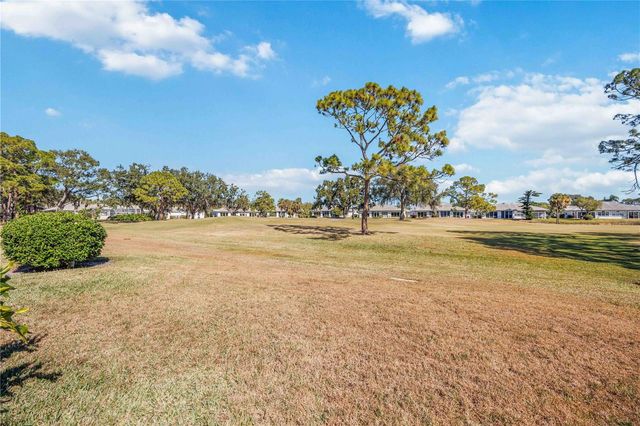 4076 LYNDHURST COURT, Sarasota, FL 34235