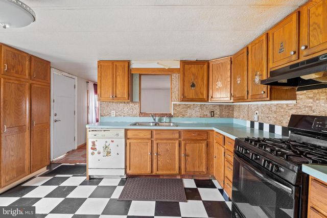 2110 Mays Landing Rd Trlr 100, Millville, NJ 08332