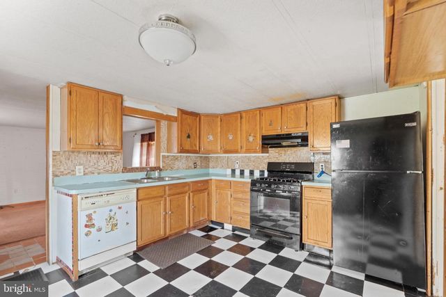 2110 Mays Landing Rd Trlr 100, Millville, NJ 08332