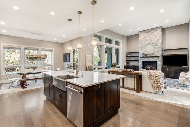 61475 Meeks Trail, Bend, OR 97702