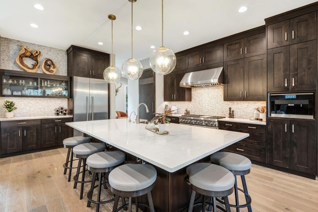 61475 Meeks Trail, Bend, OR 97702