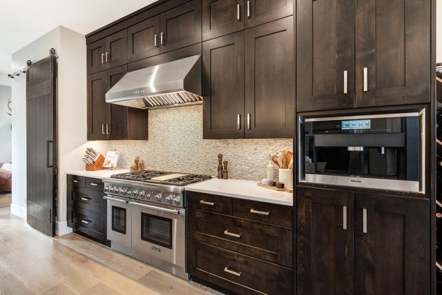 61475 Meeks Trail, Bend, OR 97702