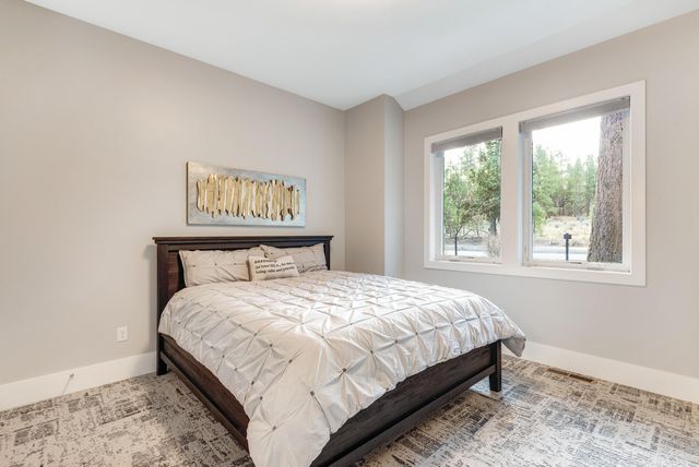 61475 Meeks Trail, Bend, OR 97702