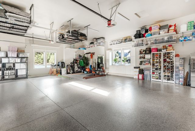 61475 Meeks Trail, Bend, OR 97702