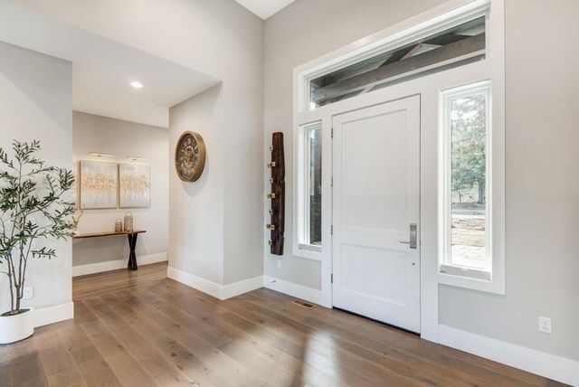 61475 Meeks Trail, Bend, OR 97702