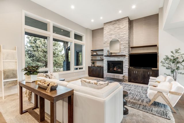 61475 Meeks Trail, Bend, OR 97702