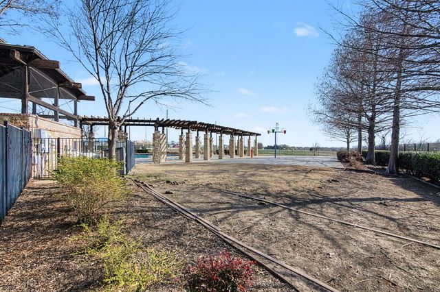 2749 Laurel Oak Drive, Mckinney, TX 75071