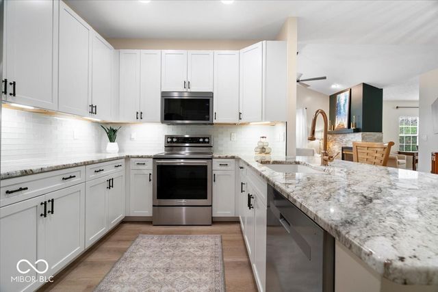 9986 Donavan Lane, Fishers, IN 46038