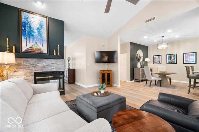 9986 Donavan Lane, Fishers, IN 46038