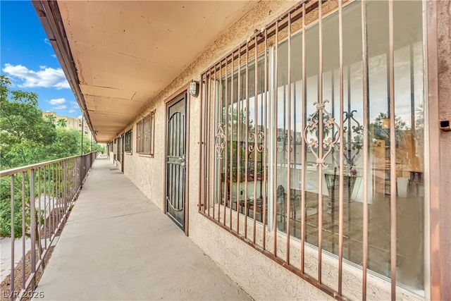625 South Royal Crest Circle 11, Las Vegas, NV 89169