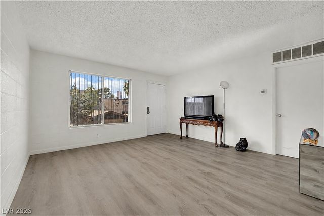 625 South Royal Crest Circle 11, Las Vegas, NV 89169