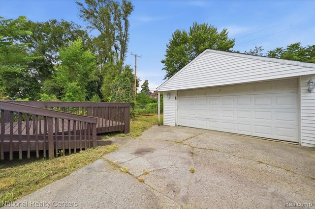 16158 Lindsay Street, Detroit, MI 48235