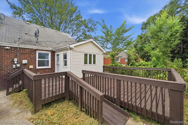 16158 Lindsay Street, Detroit, MI 48235