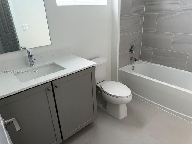 1884 NE 1st St, Homestead, FL 33033