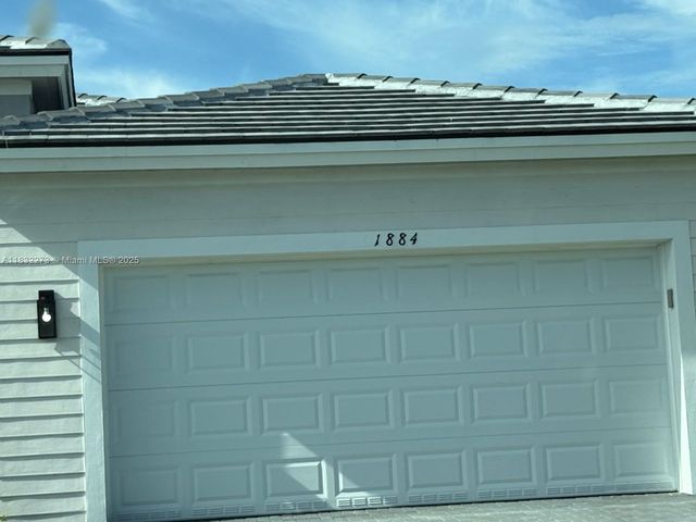 1884 NE 1st St, Homestead, FL 33033