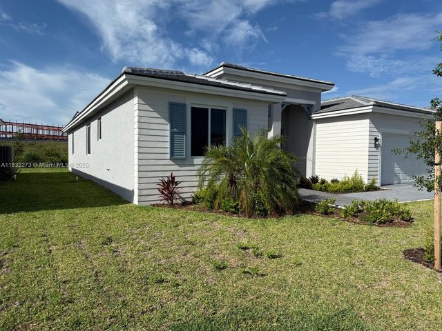 1884 NE 1st St, Homestead, FL 33033