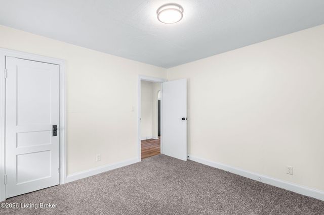 3320 Vetter Ave, Louisville, KY 40215