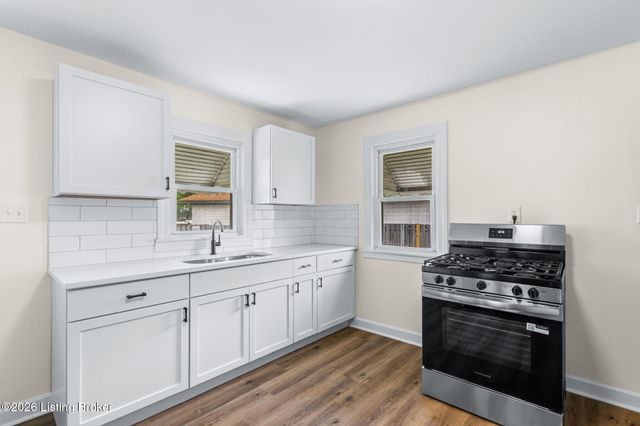 3320 Vetter Ave, Louisville, KY 40215
