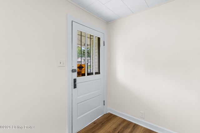 3320 Vetter Ave, Louisville, KY 40215