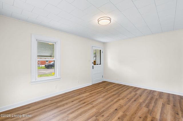 3320 Vetter Ave, Louisville, KY 40215