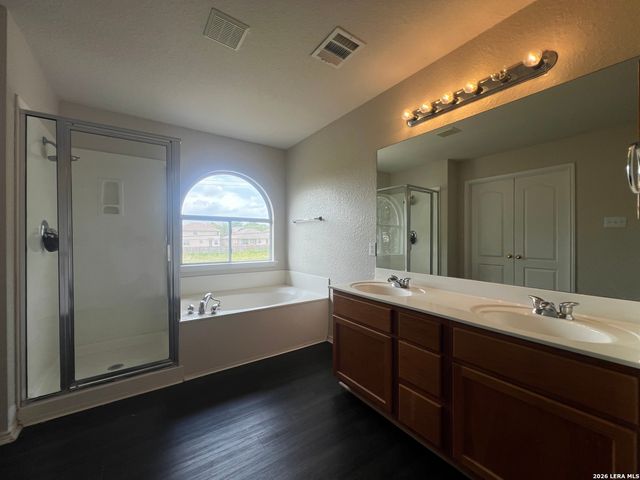 10031 STAGECOACH BAY, San Antonio, TX 78254