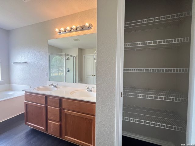 10031 STAGECOACH BAY, San Antonio, TX 78254