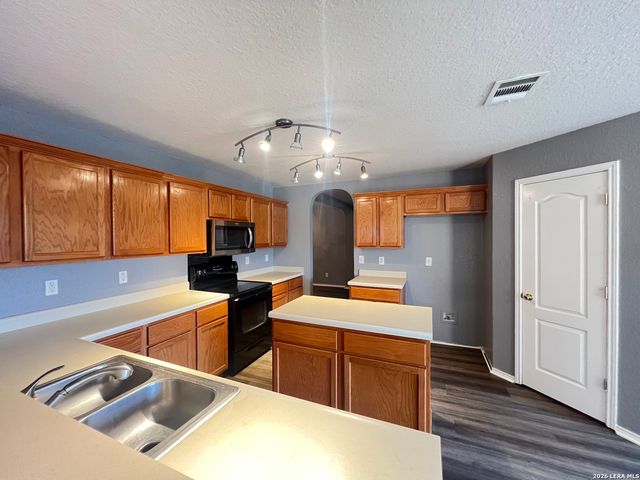 10031 STAGECOACH BAY, San Antonio, TX 78254