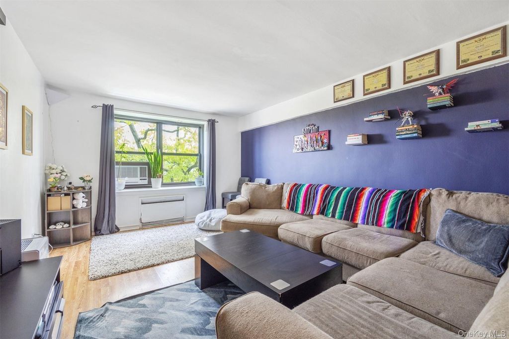 7520 Bell Boulevard 5A, Bayside, NY 11364