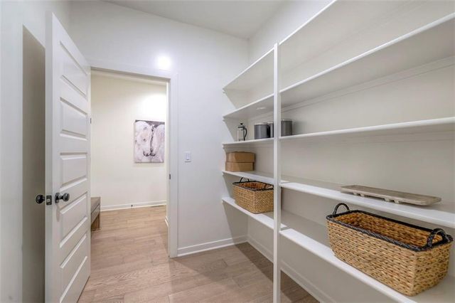 16567 S Stagecoach Street, Olathe, KS 66062