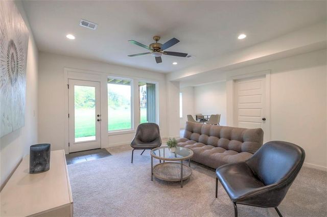 16567 S Stagecoach Street, Olathe, KS 66062