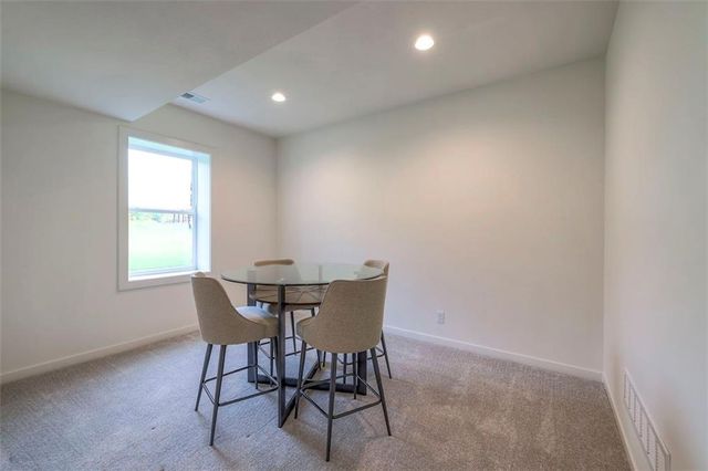 16567 S Stagecoach Street, Olathe, KS 66062