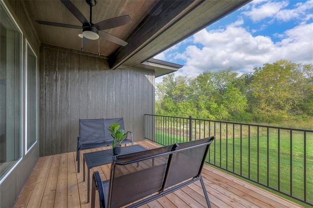 16567 S Stagecoach Street, Olathe, KS 66062