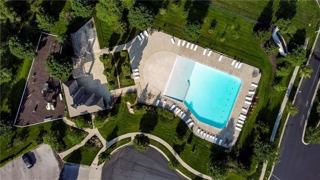 16567 S Stagecoach Street, Olathe, KS 66062