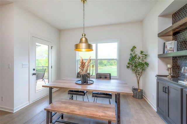 16567 S Stagecoach Street, Olathe, KS 66062