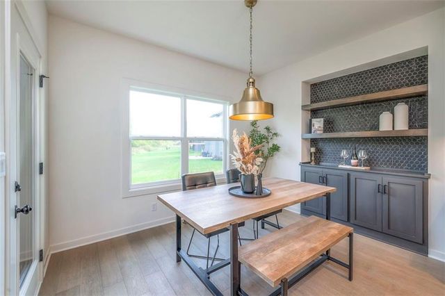 16567 S Stagecoach Street, Olathe, KS 66062