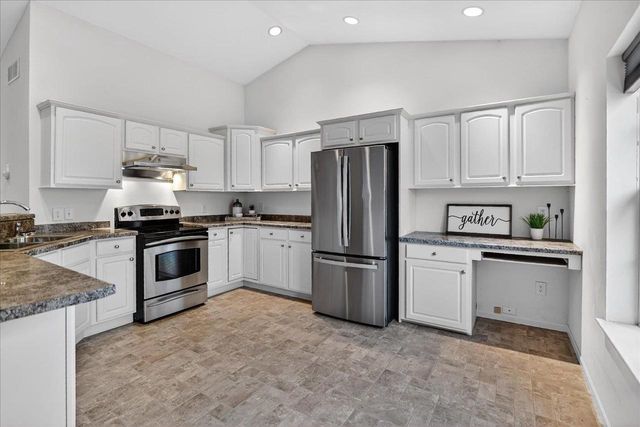 507 Galway Terrace, Cottage Grove, WI 53527
