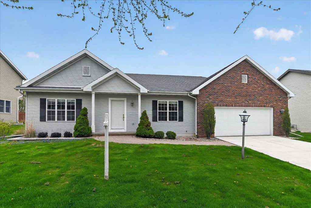 507 Galway Terrace, Cottage Grove, WI 53527