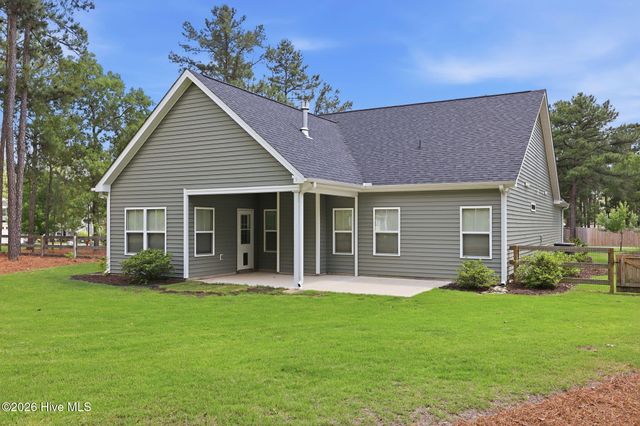 511 Pondpine Lane, Carthage, NC 28327