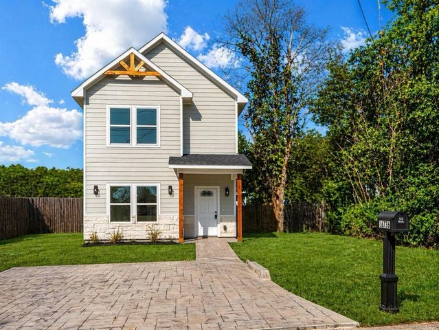 16736 E Ivanhoe, Montgomery, TX 77316